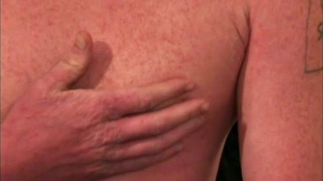 смотри, как расти дрочит и кончает на камеру