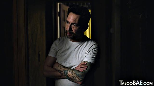 Big-titted tattooed babe pussyfingered