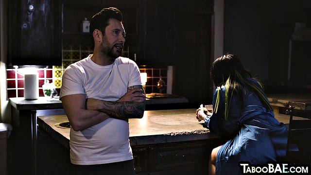 Big-titted tattooed babe pussyfingered