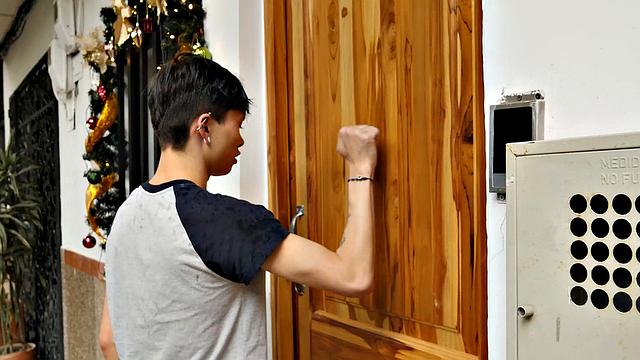 Джуниор Джонс: Николас Грей