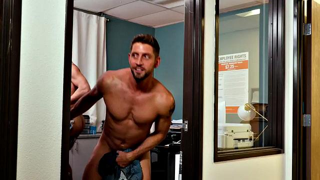 Athletic jock rims and fucks stud in kitchen for cumshot