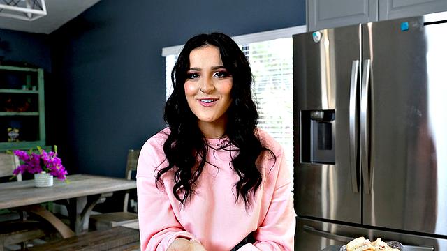 Daisy and Serena Will Do Anything to Get Pregnant