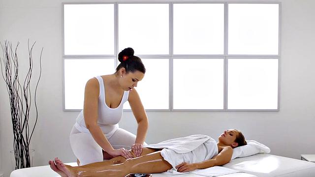 Oiled bigtitted dyke fingering in erotic affair