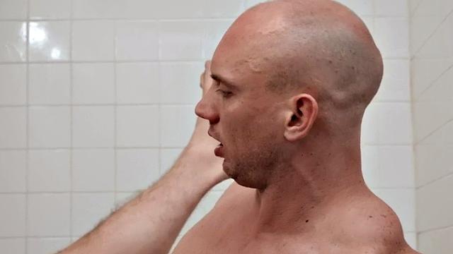 Facial BF fucks GF after barebacked in bathroom by lover