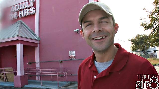 Athletic straight stud gets intense surprise at the glory hole with a hung gay guy