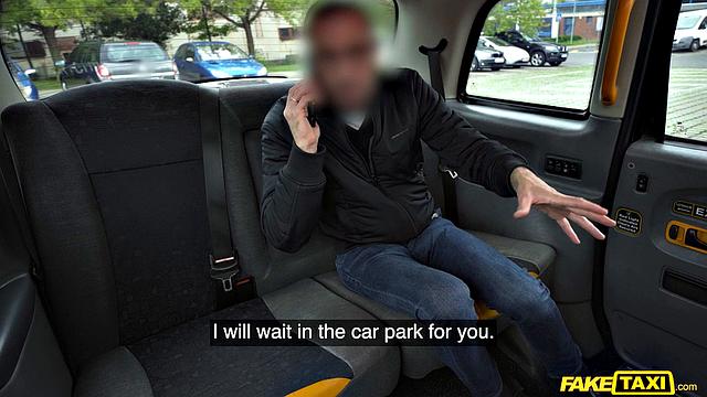 забыла телефон - получила глубокий минет в такси