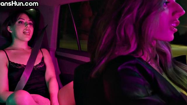 Busty TS les MILF fucks babe after pussyeating