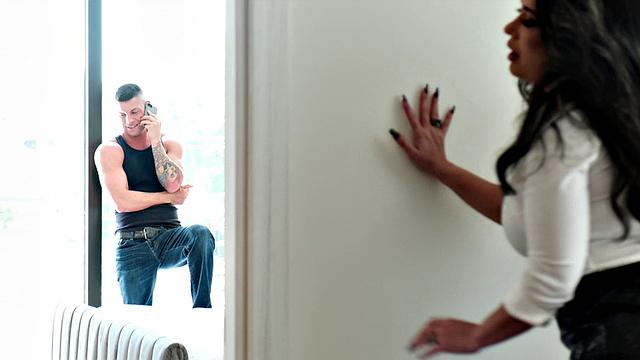 Loraine del Sol: Hot Mom Score