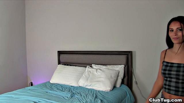 Ari Parker Slow CockHead Rub