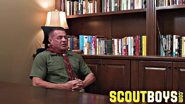 Скаут Мило клянётся, а потом захлебывается чужим достоинством