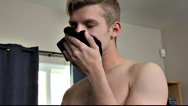 Kinky Step Dad Ch 3: Mom Away