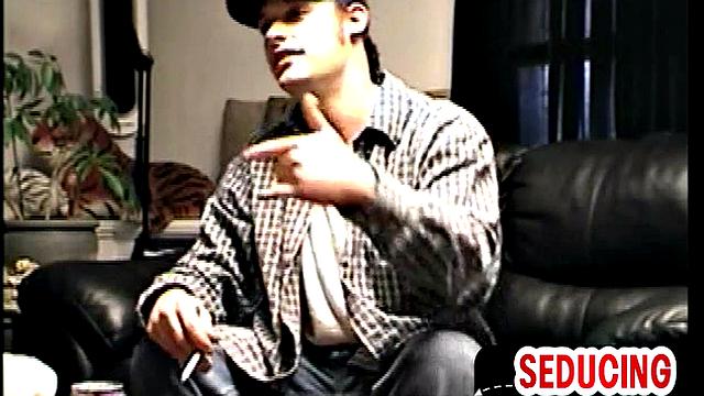 Horny hot stud gets blowjob by gay