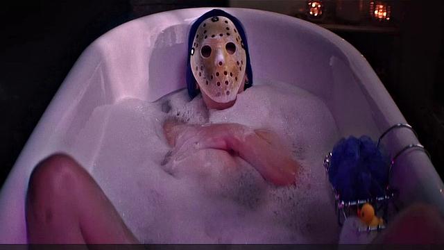 Ashley Benson is Sexy and Hot