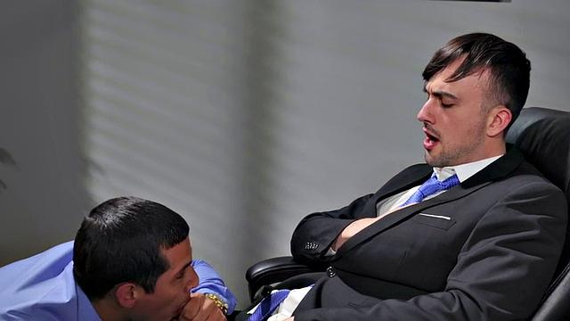 Bi office babe in sexy lingerie rides in MMF 3some