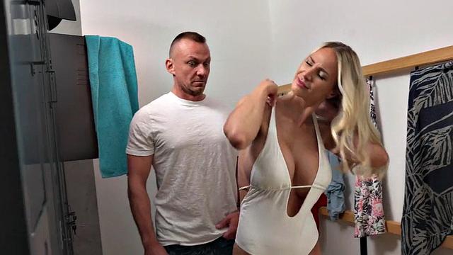 Cockriding MILF banged by big cock in wet pussy