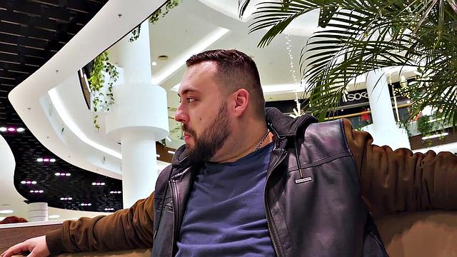 HUNT4K. Boyfriend isnt against sex of his girlfriend and rich stranger