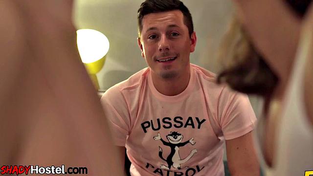 Cockhungry babes enjoying in erotic 3some