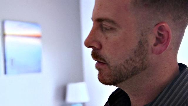 шеридан лов трахается с двумя бандитами по поручению босса