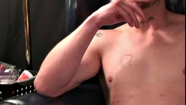 ночной кошмар по-гейски: уснул, а проснулся уже кончив