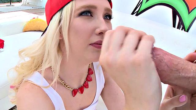 Samantha Gets A Royal Ass