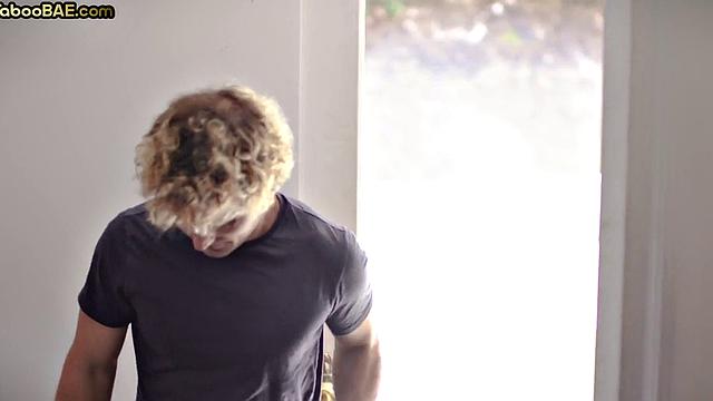 Bigbooty babe gets tight pussy banged by lover