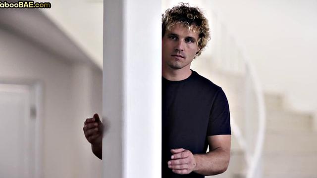 Bigbooty babe gets tight pussy banged by lover