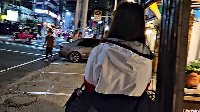 Азиатка с худым телом сосет и получает в позе наездницы и раком.