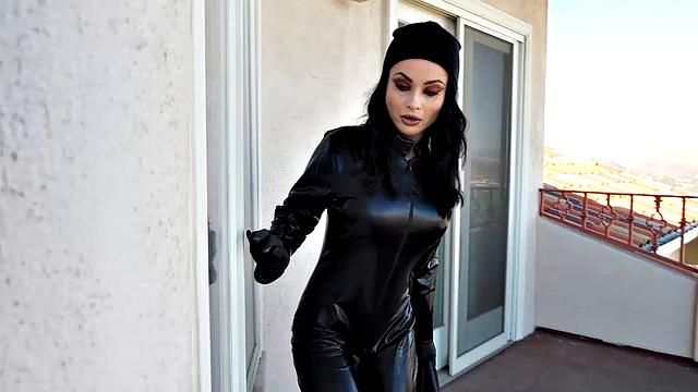 Big Tits Crystal Rush Is Caught In Crime But Enjoys Being Fucked For Punishment