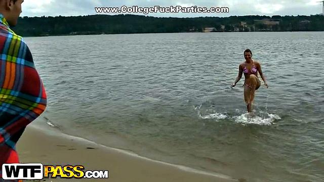 Hot babe gets facial cumshot