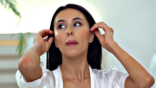 21 NATURALS - Naughty Alyssa Bounty Takes A Huge Cock In Her Asshole