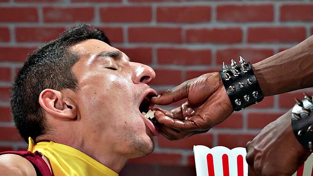 Popcorn-fed dildo addict gets fucked in cosplay anal