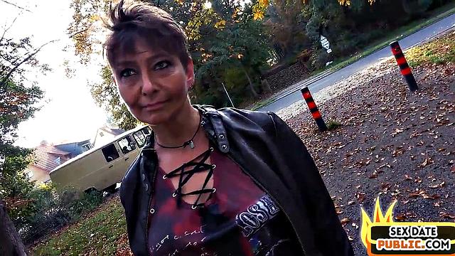 German granny deepthroat and rides in cowgirl in the park