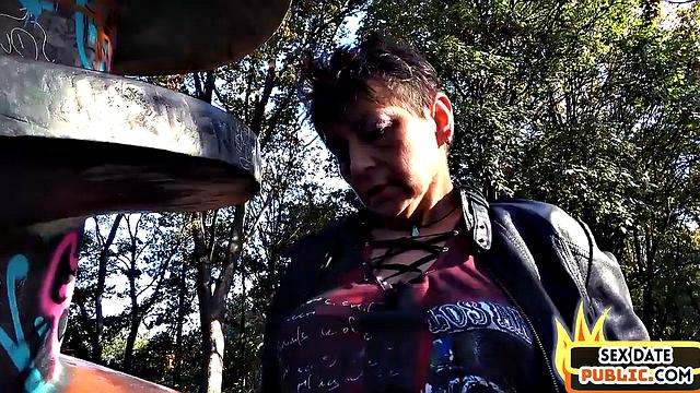 German granny deepthroat and rides in cowgirl in the park