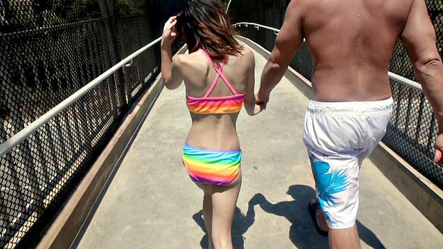 Petite Beach Babe Gets Fucked