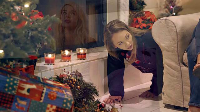 Can't Resist My Step Sis - S13:E3