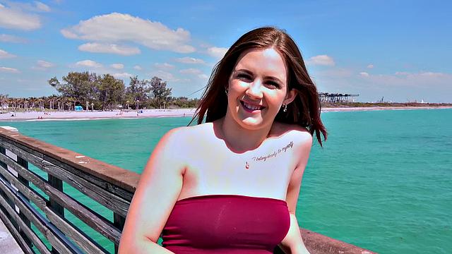 Teen Gives Ass For Cash