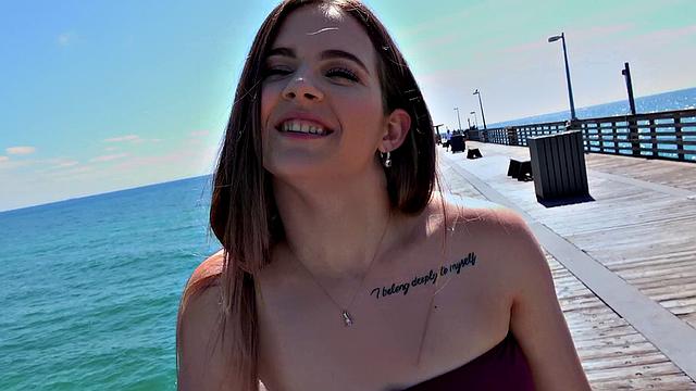 Teen Gives Ass For Cash