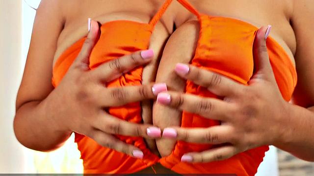 Aly Guzman Comes A-Gusher