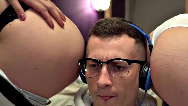 Oiled petite 21yo fucked in FFM 3some after BJ