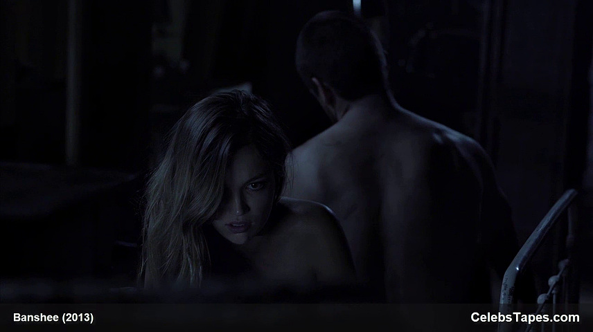 Lili Simmons flaunts her tiny frame & gives a sensual outdoor topless kiss
