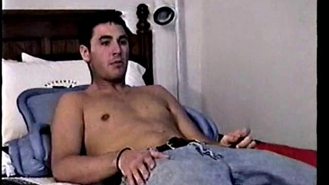 Straight Jeremy Gets Pleasured