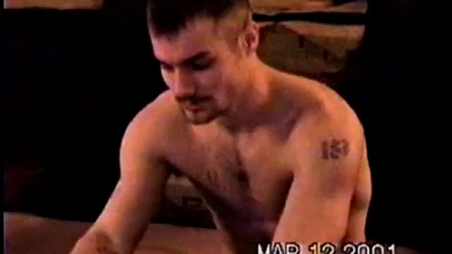 Горячий минет Коди с мощной развязкой спермы во рту парня.