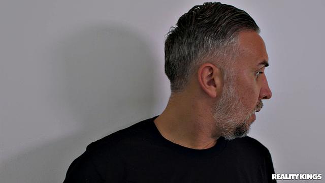 Complete Pussy Massage