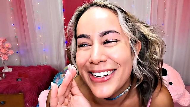 Solo nympho stepdaughter masturbates wildly for stepdaddy