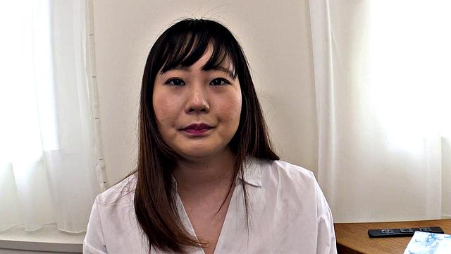 Chubby Moriwaki knows how to suck a hard cock