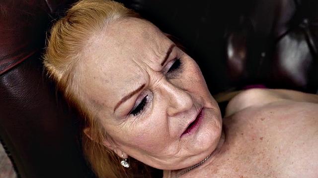 Busty old lady gets fucked in old cunt before cocksucking