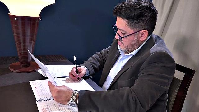 марк жестко трахает фернандо и оба кайфуют