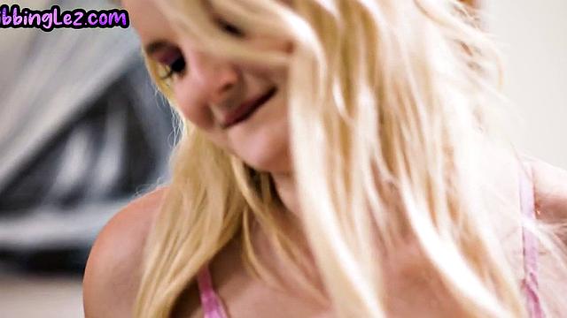 Asian dyke gets her pussy licked by GF while fingering her