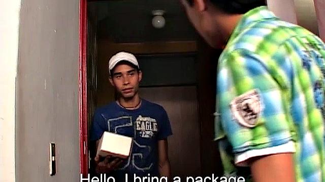 Алекс, Лиан и Энджел устраивают жаркую гей-оргию втроём.