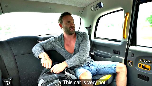 Inked cabbie blows passenger before backseat sex